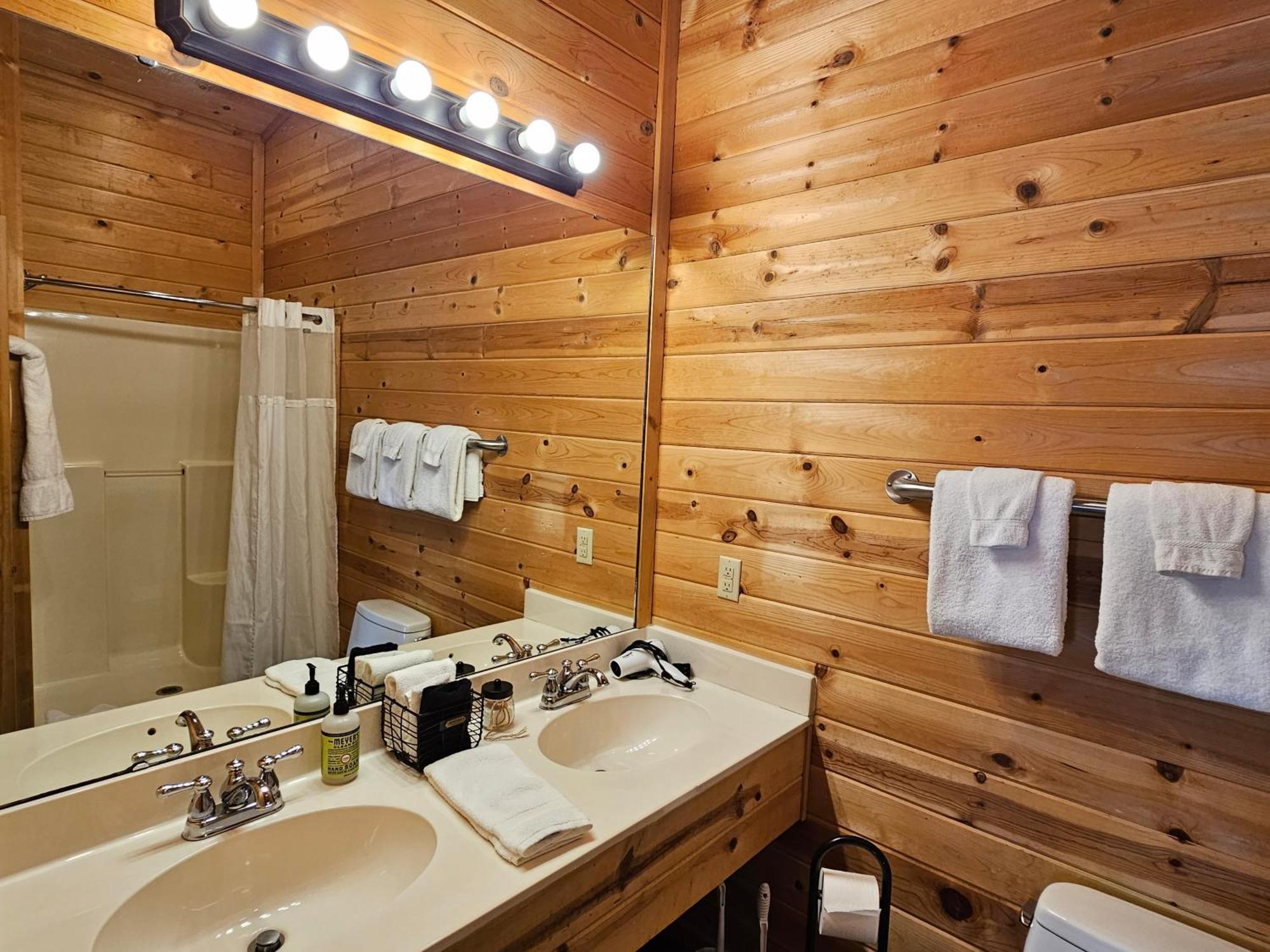 5 Min To Beaver Lake-King Bed-Fire Pit-Jetted Tub #3 Eureka Springs Zewnętrze zdjęcie