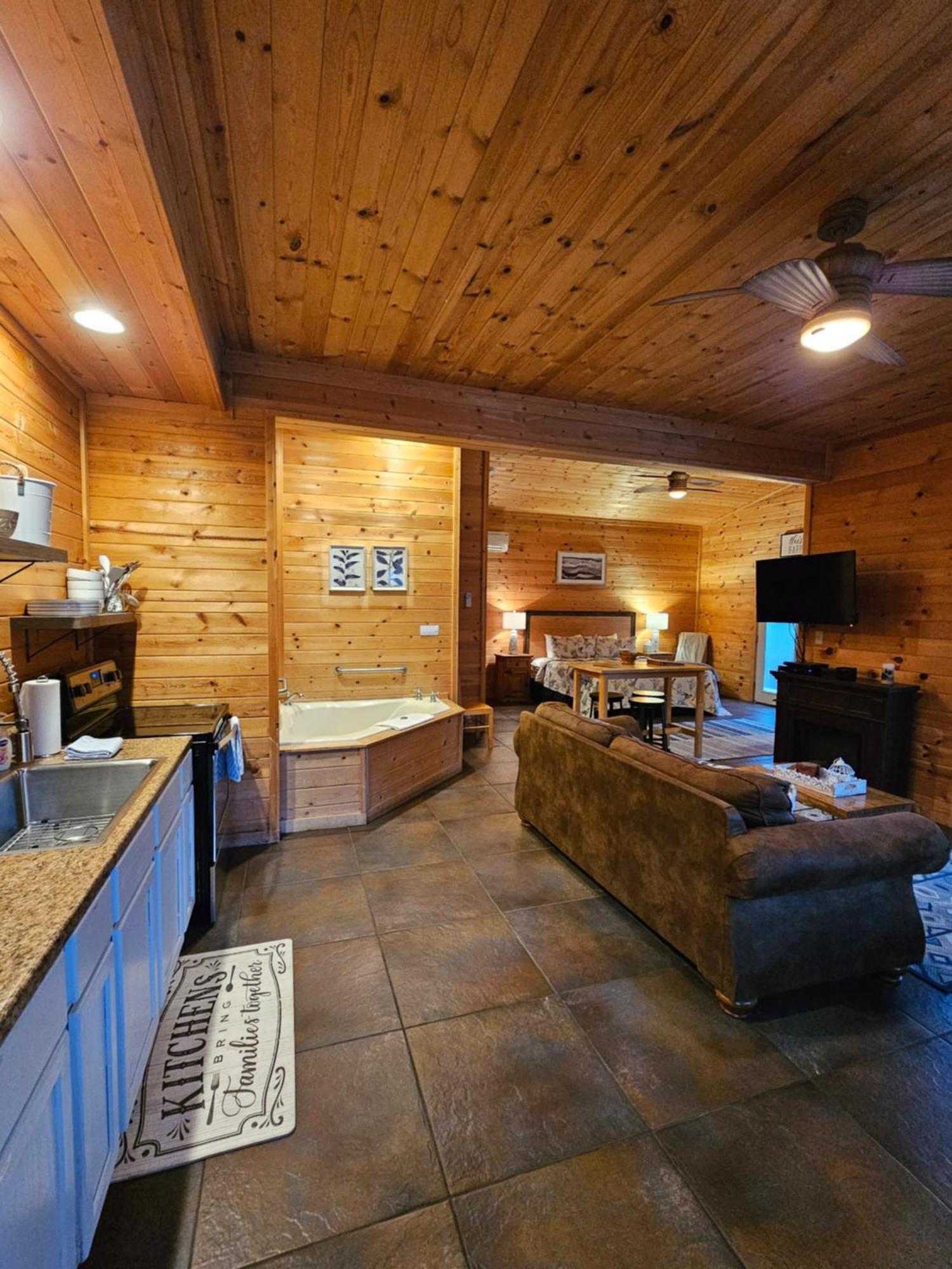 5 Min To Beaver Lake-King Bed-Fire Pit-Jetted Tub #3 Eureka Springs Zewnętrze zdjęcie